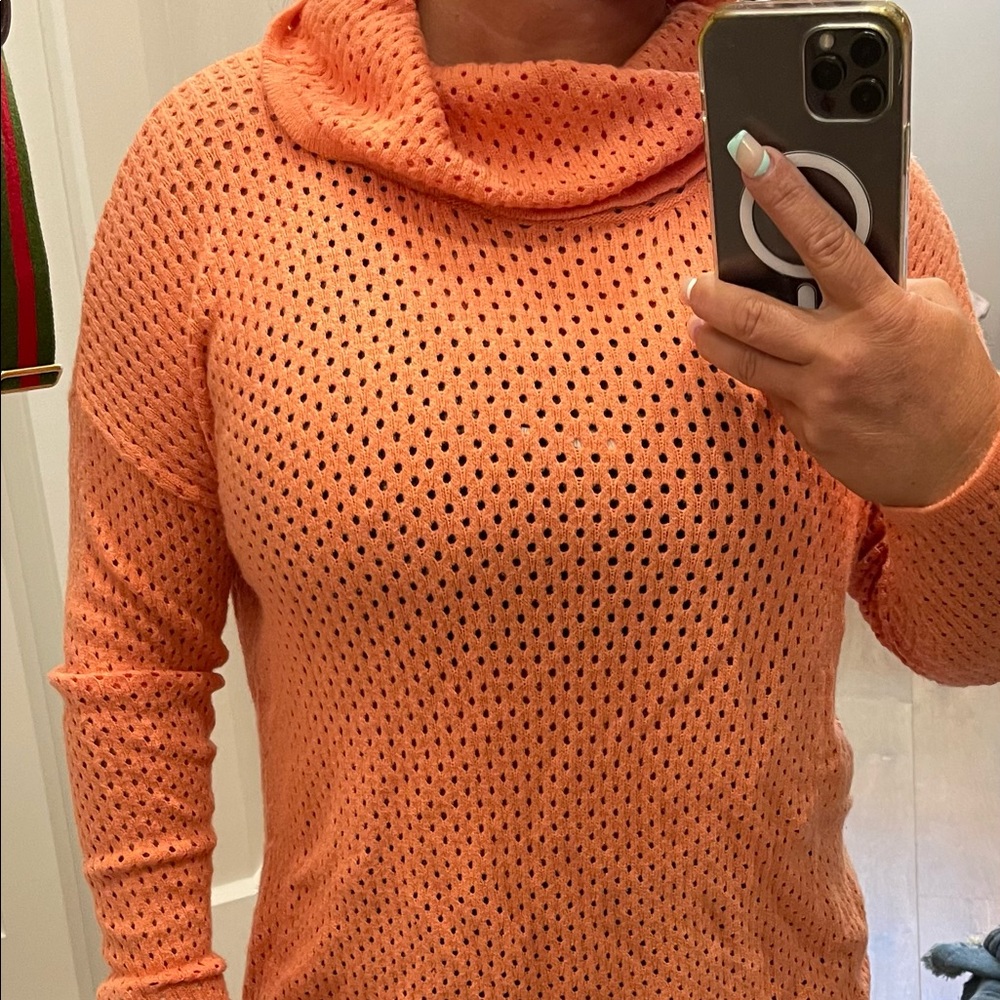 Ladies evolution sweater size large